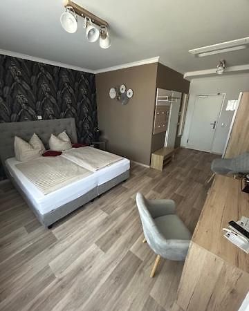 Second Home Hotel Мерзебург Экстерьер фото